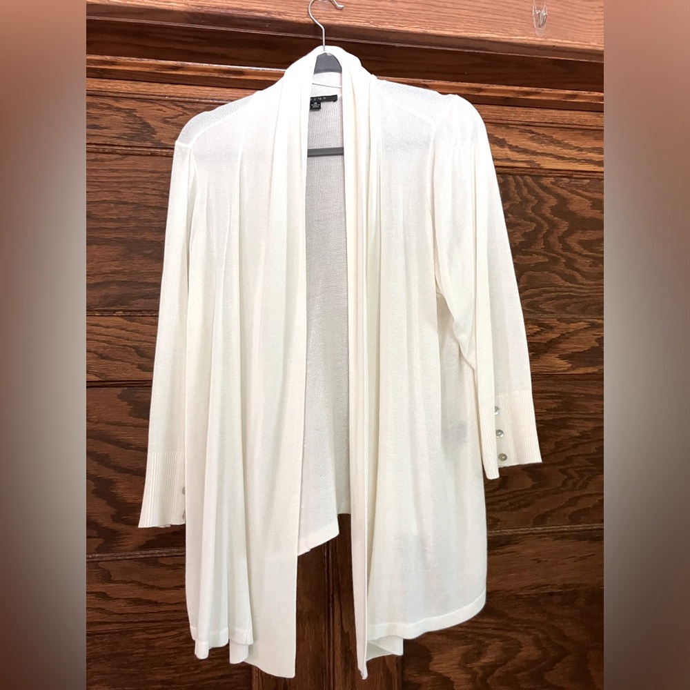 NWOT Cyrus 1X cream cardigan with button sleeve details